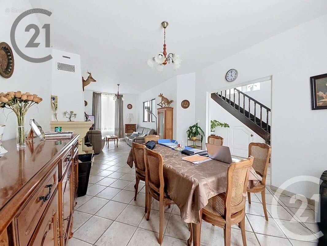 Maison 258 m² à Sezanne  - photo 3