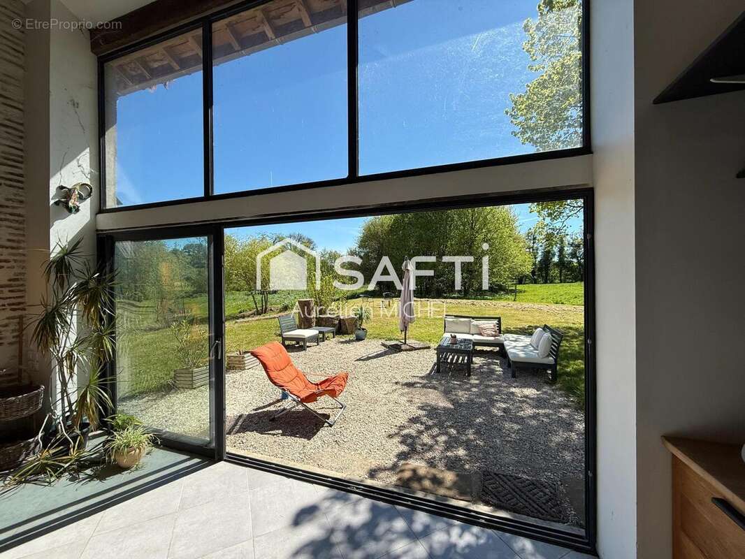 Maison 467 m² à Crans  - photo 9