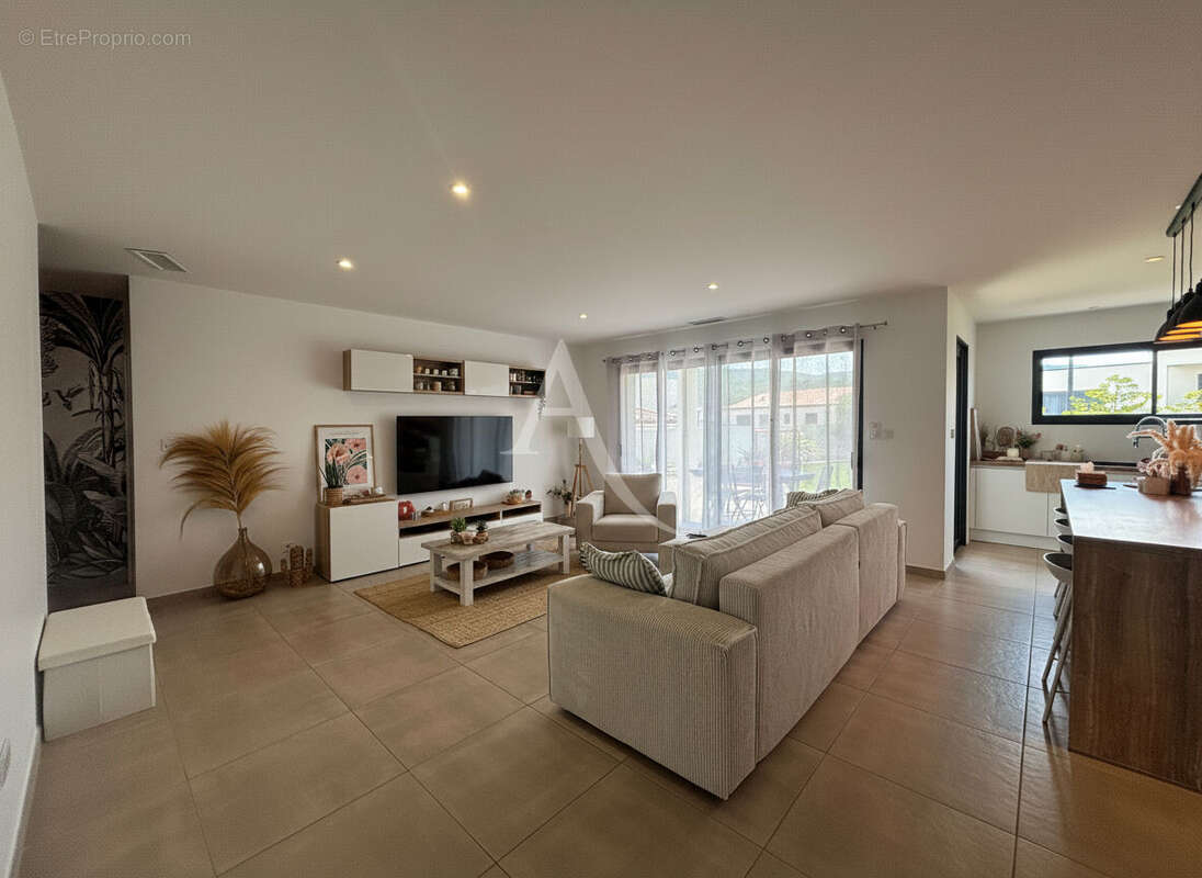 Proche CARCASSONNE, Maison contemporain de plain pied avec garage - photo 7