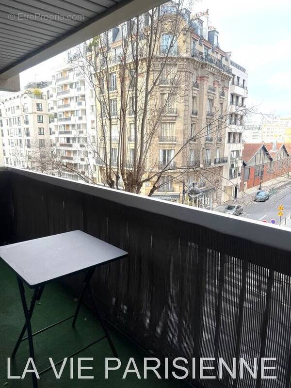 Appartement à PARIS-15E