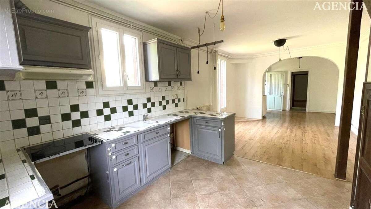 Appartement à PONTAULT-COMBAULT