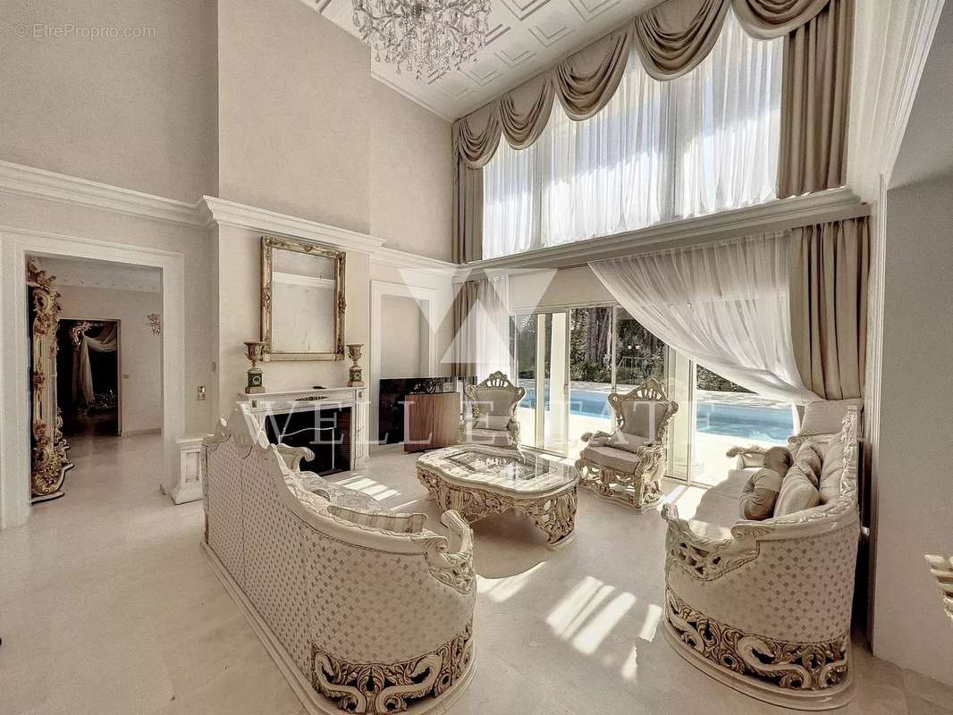 Maison à SAINT-RAPHAEL