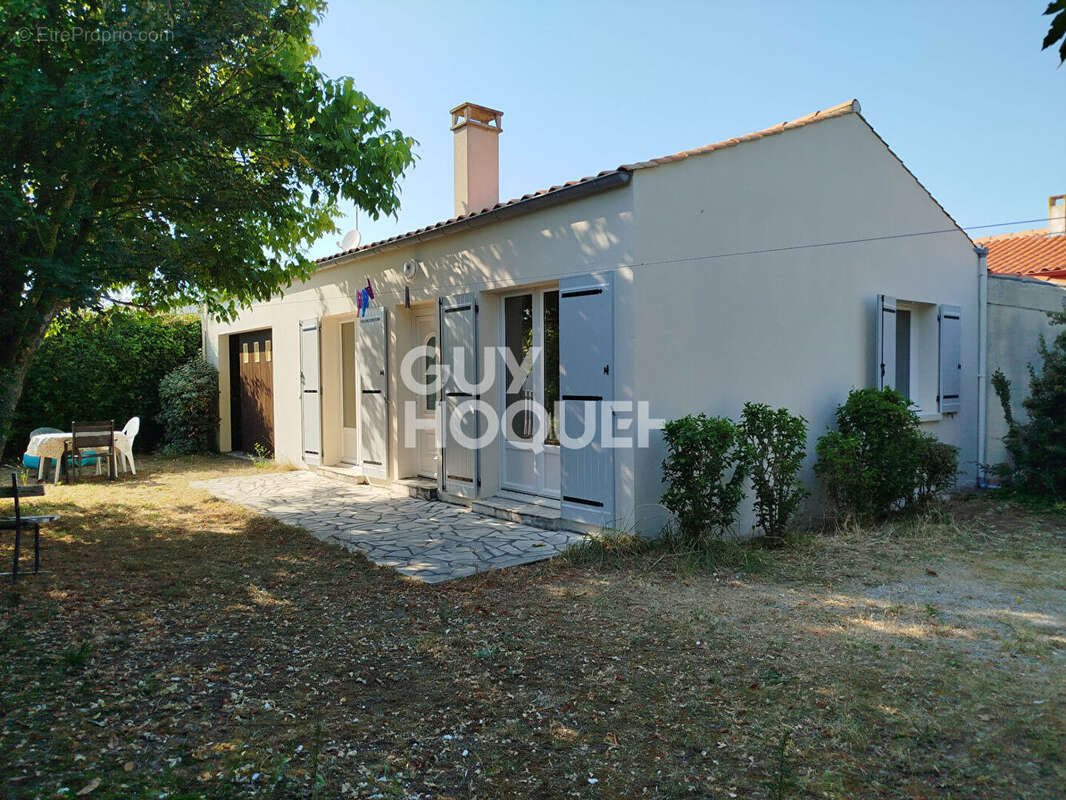 Maison à LA BREE-LES-BAINS
