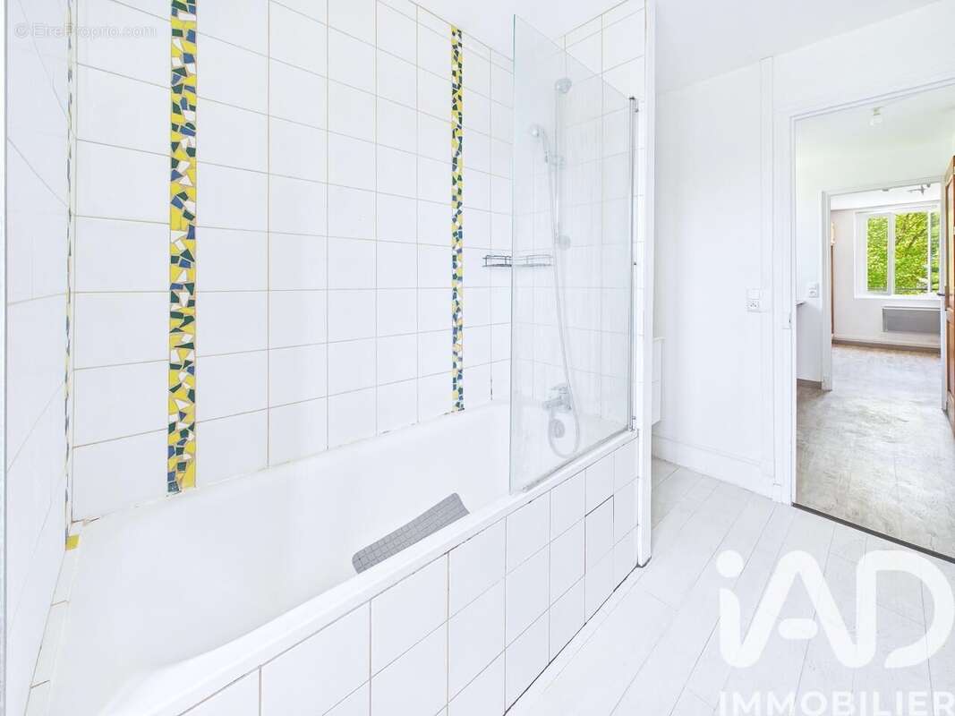 Appartement 55 m² à Saint-Simeon  - photo 9