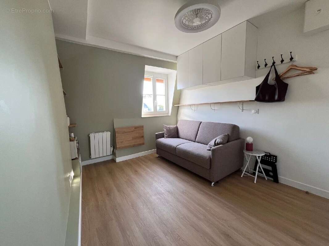Appartement à PARIS-8E