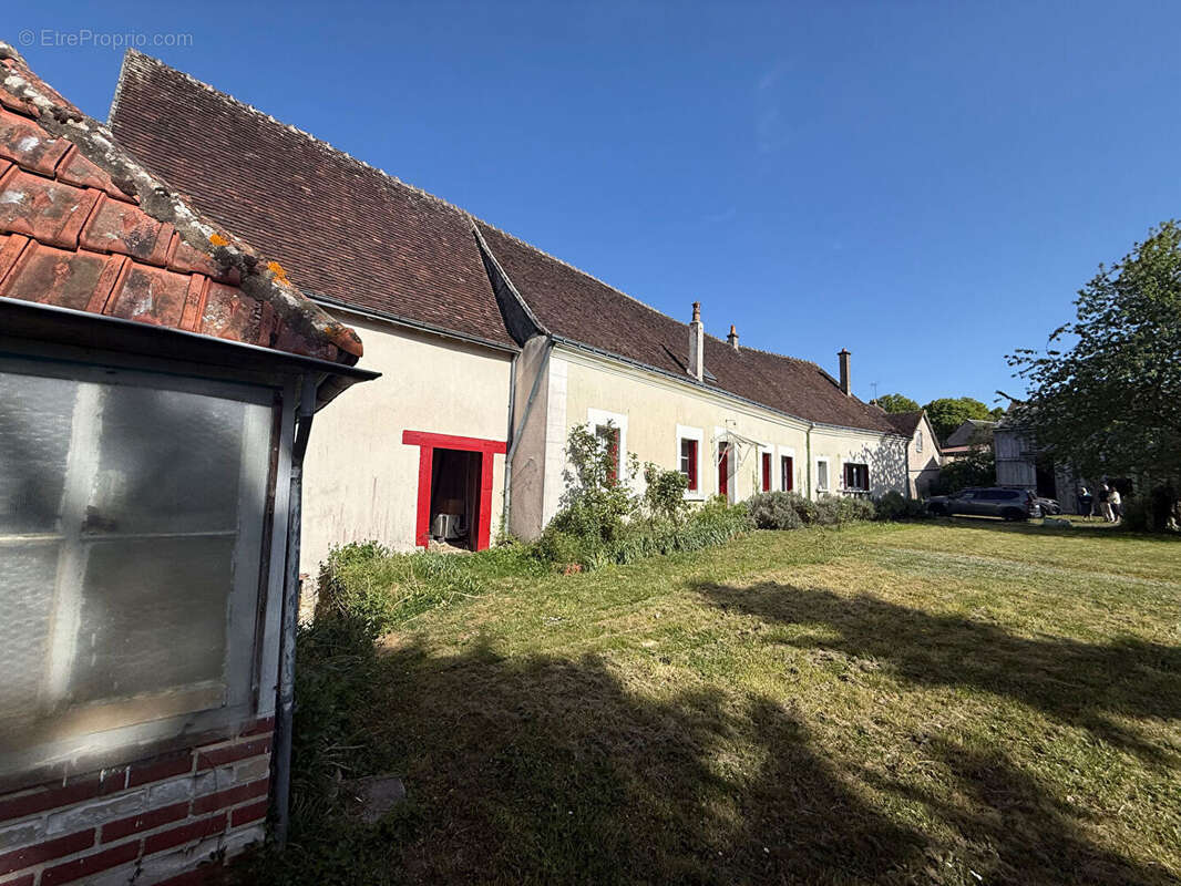 Maison 143 m² à Les Hermites  - photo 2
