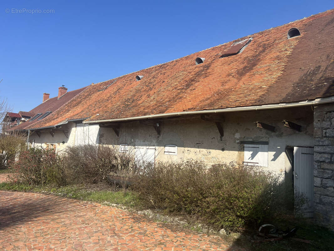 Maison à PALINGES