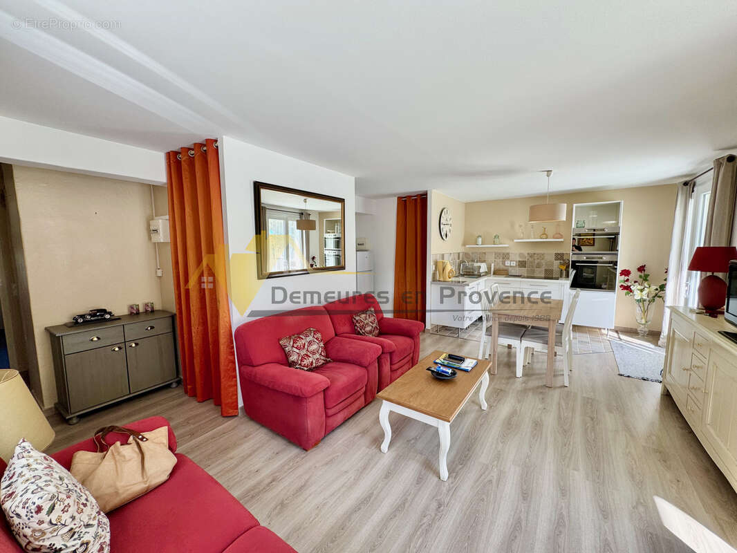 Appartement à BEAUMONT-DU-VENTOUX