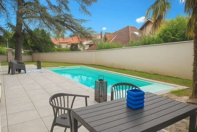 Maison à CALUIRE-ET-CUIRE