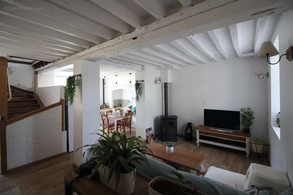 Maison à BALAGNY-SUR-THERAIN