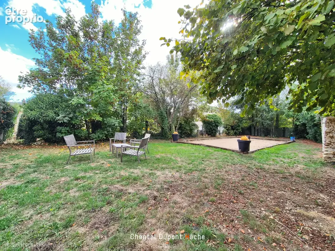 SECTEUR AUNEAU - Maison fin XIXème rénovée avec jardin et dépendance - photo 12