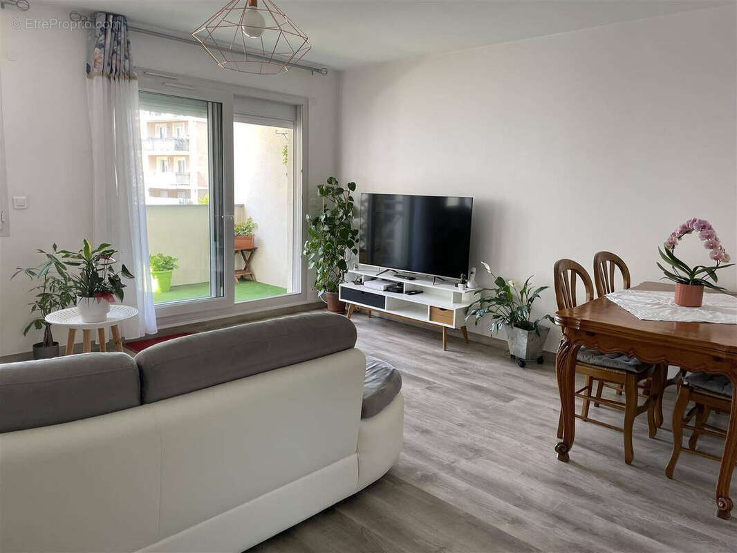 Appartement à PONTAULT-COMBAULT