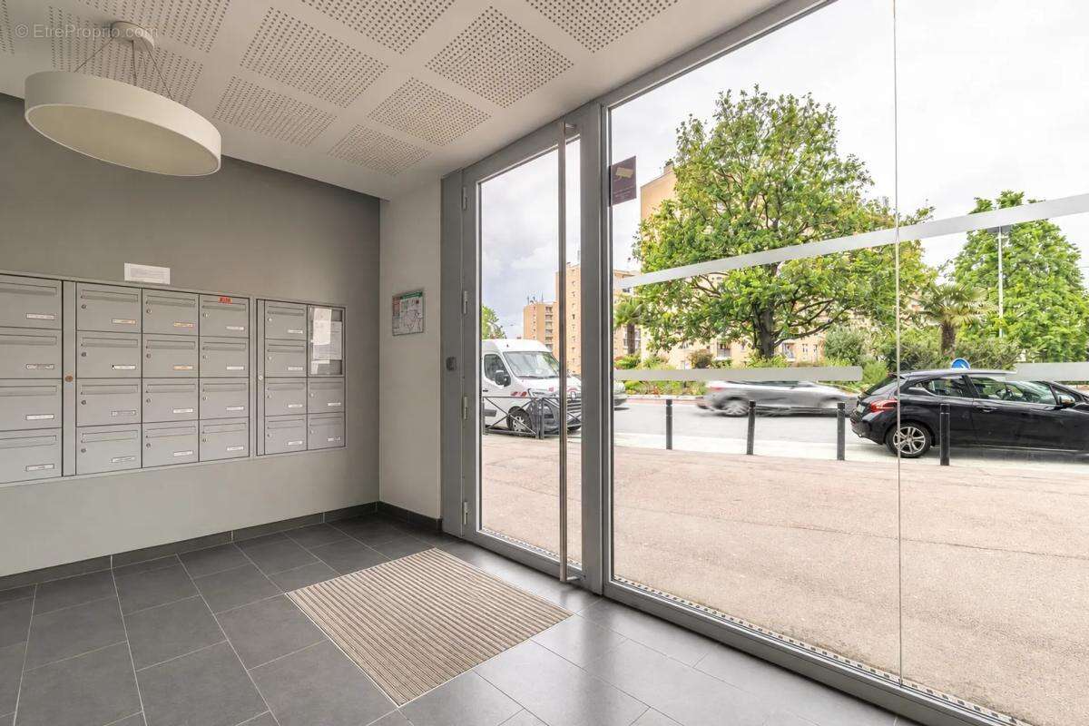 Appartement à LA COURNEUVE