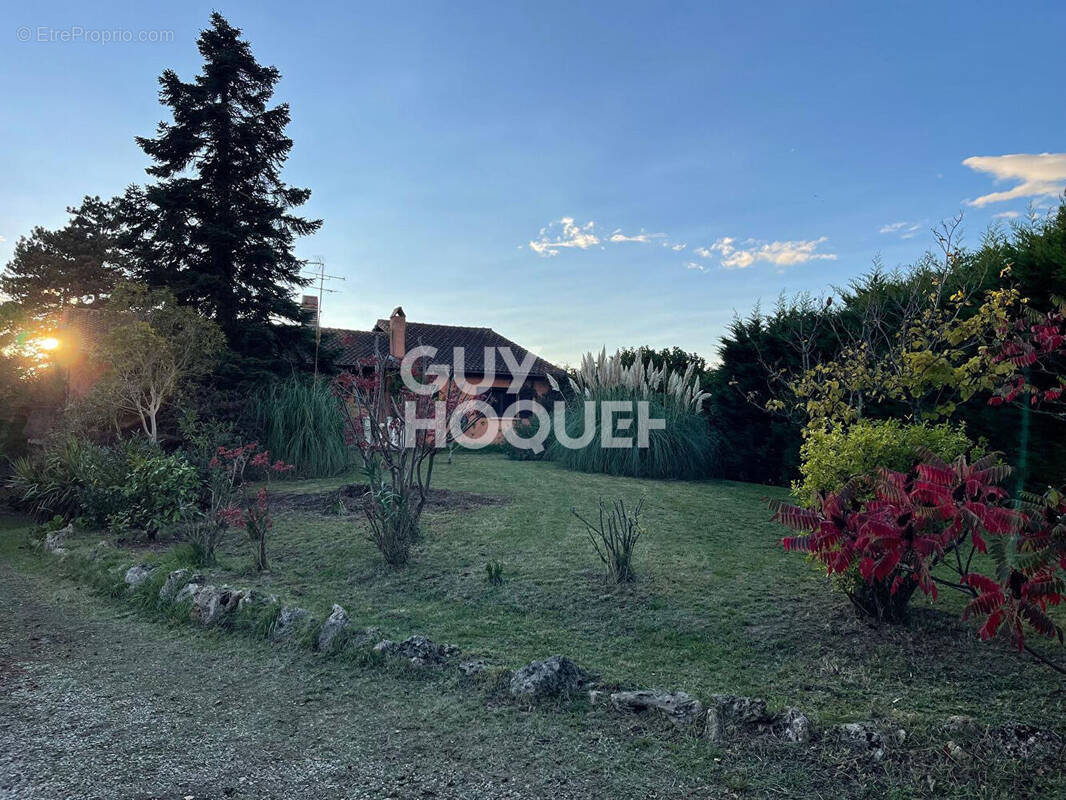 Maison à MAS-GRENIER