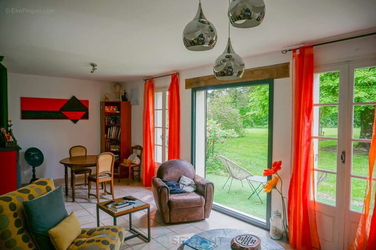 Maison à SAINT-JORY-DE-CHALAIS