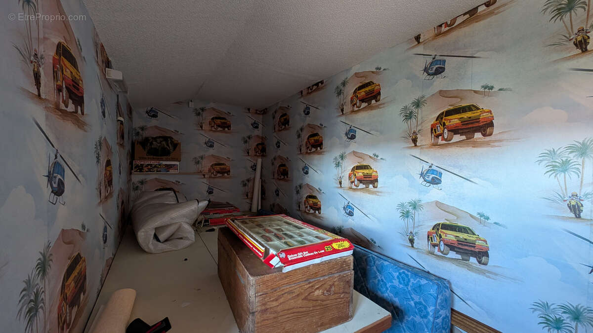 Maison à LES LANDES-GENUSSON