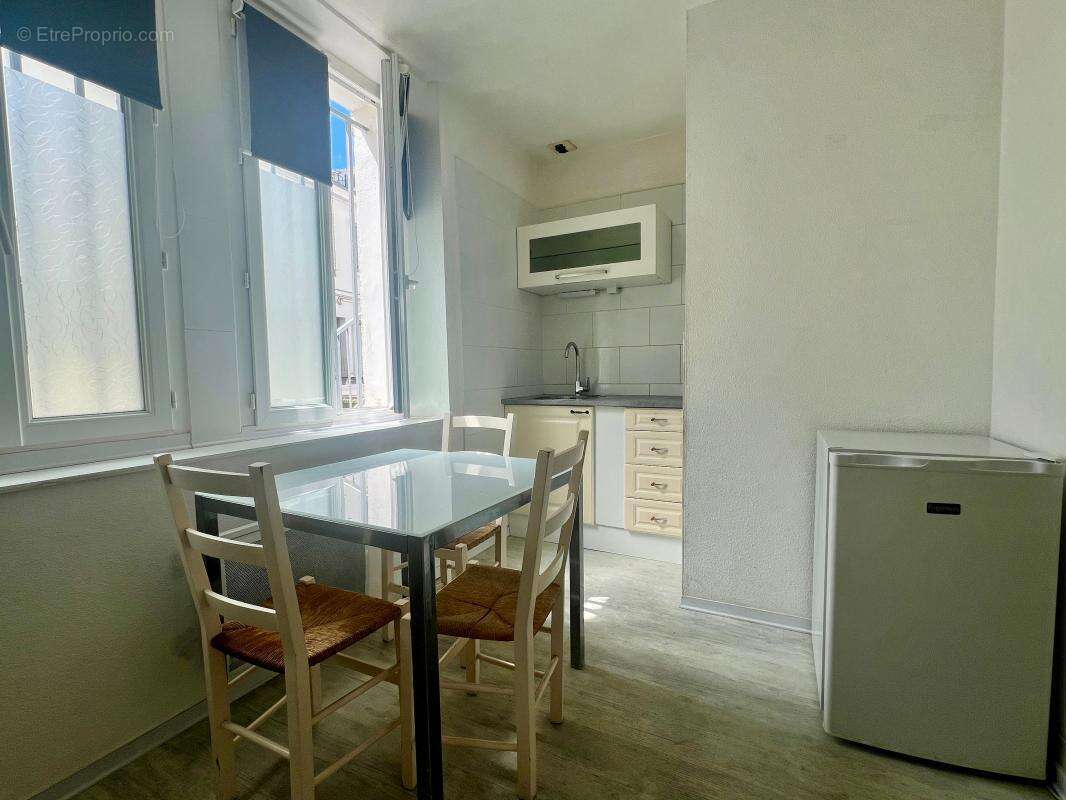 Appartement À Vendre - photo 2
