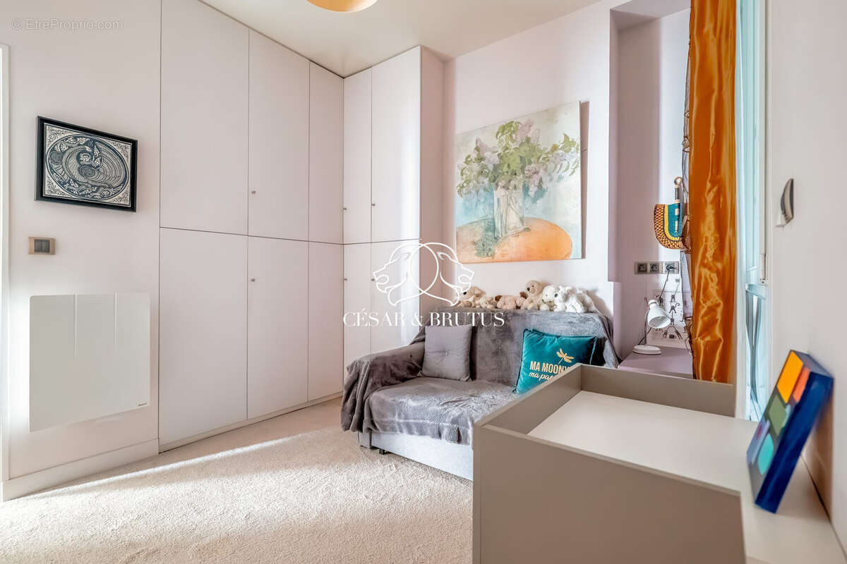 Appartement 94 m² à Paris-9e  - photo 7