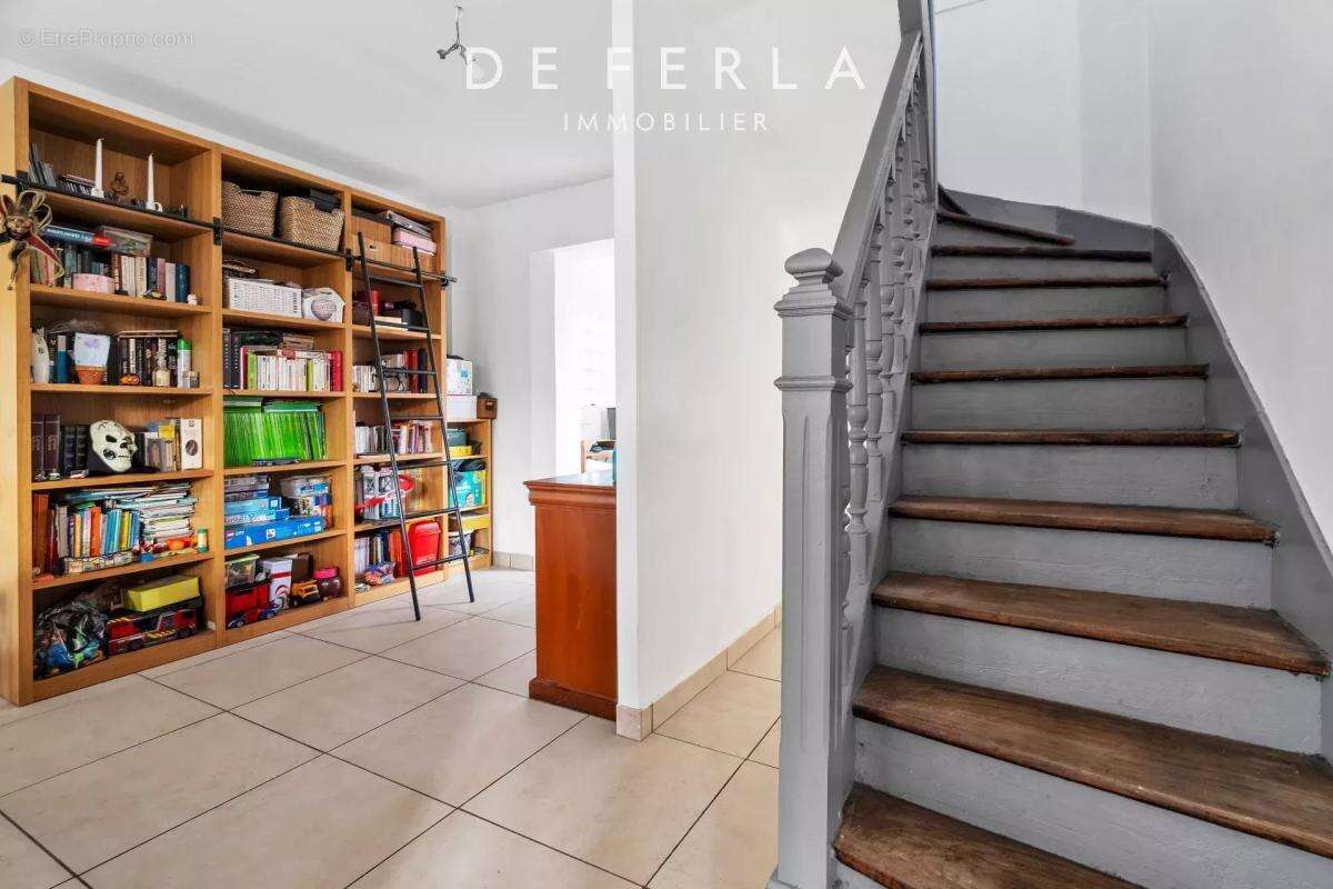 Maison à NEUILLY-SUR-MARNE