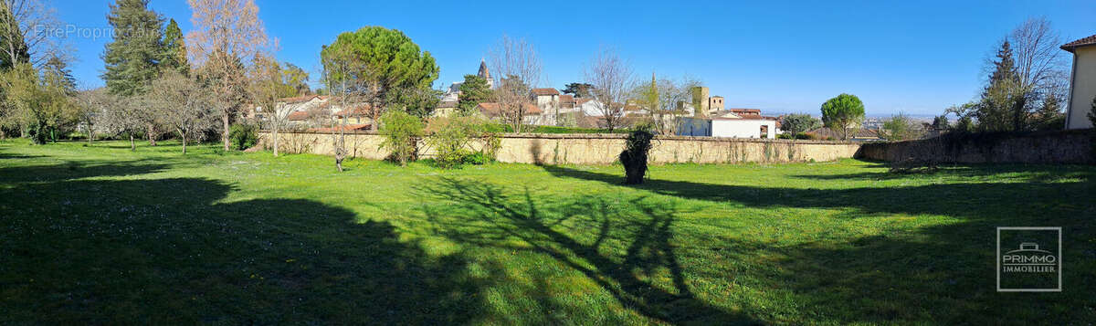Terrain à SAINT-CYR-AU-MONT-D&#039;OR