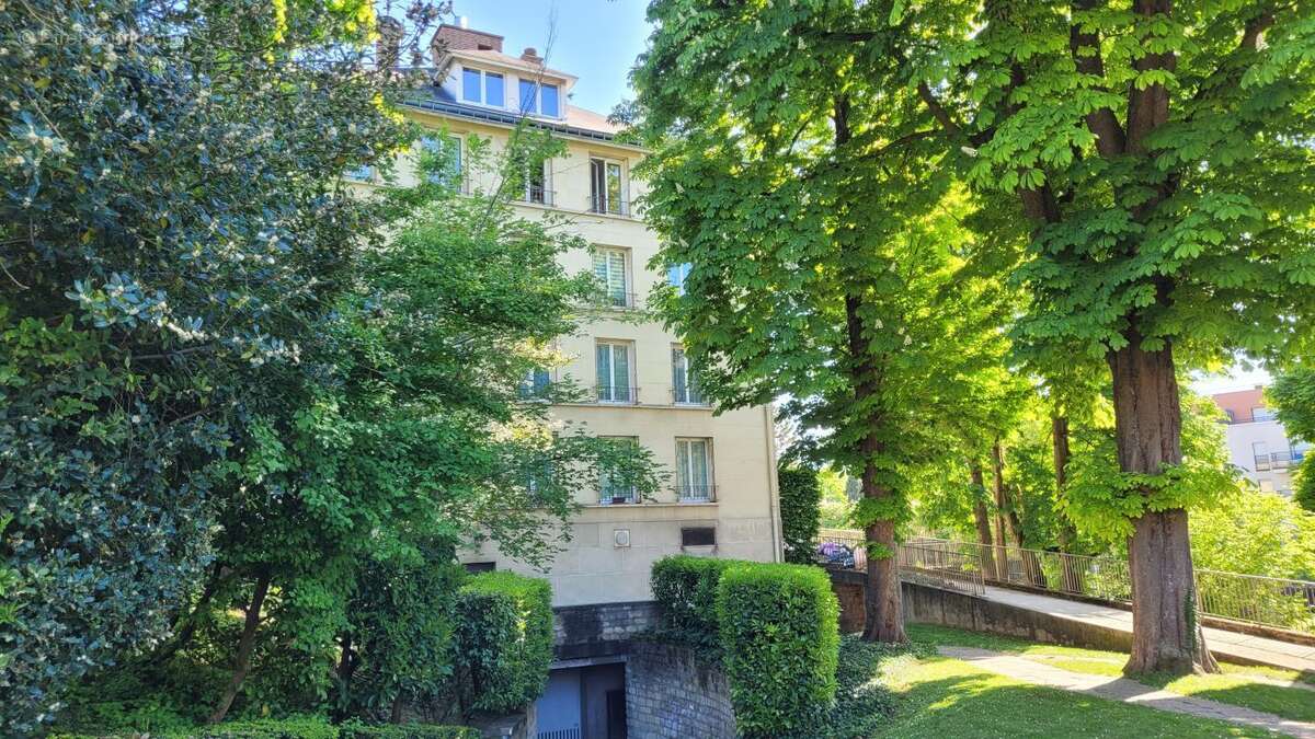 Appartement à RUEIL-MALMAISON