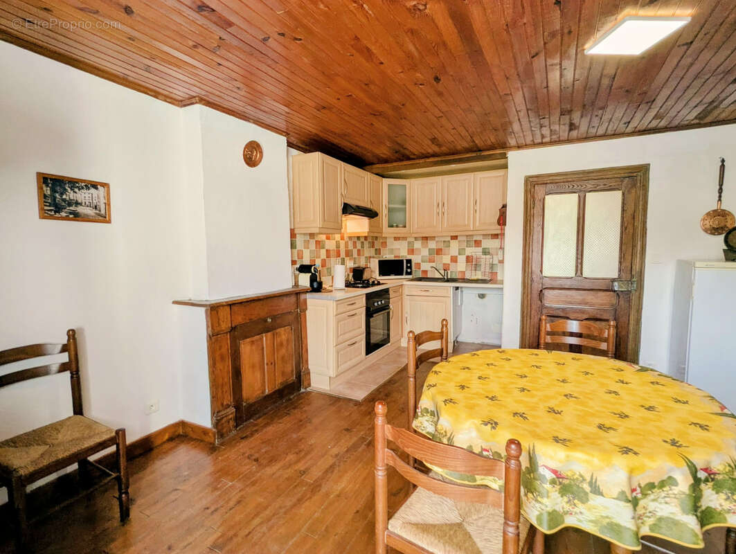 Belle et grande maison de village   128 m2 - photo 6