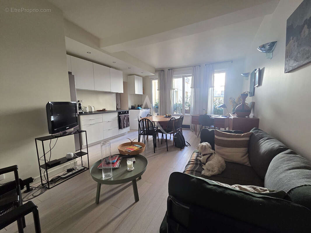 Appartement à PARIS-11E