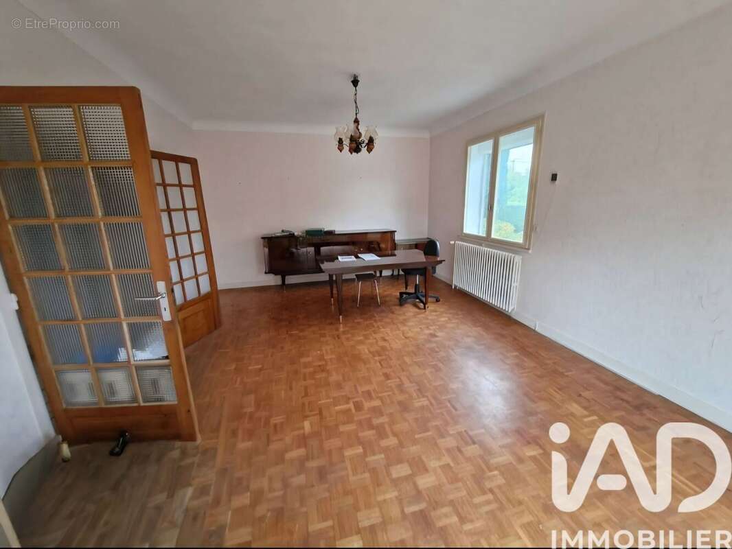 Maison 110 m² à Saint-Junien  - photo 2