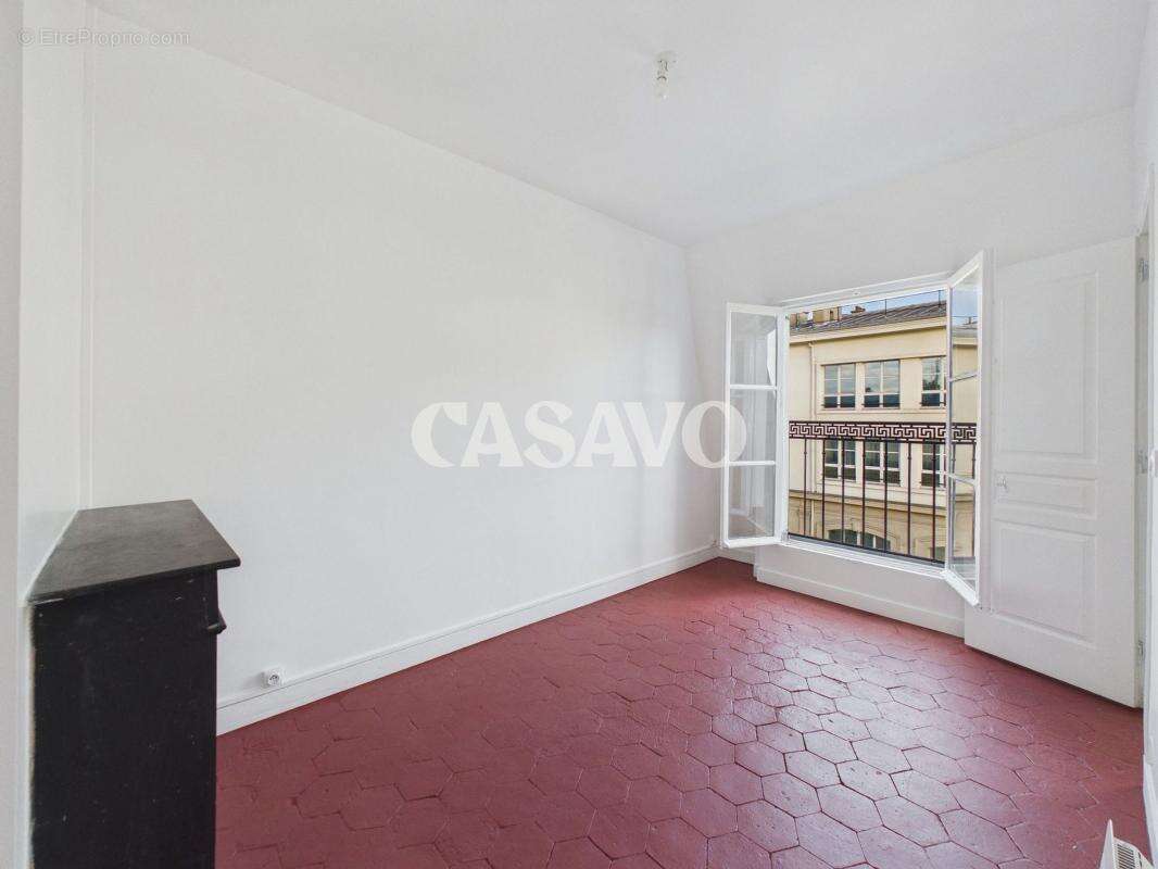 Appartement à PARIS-3E