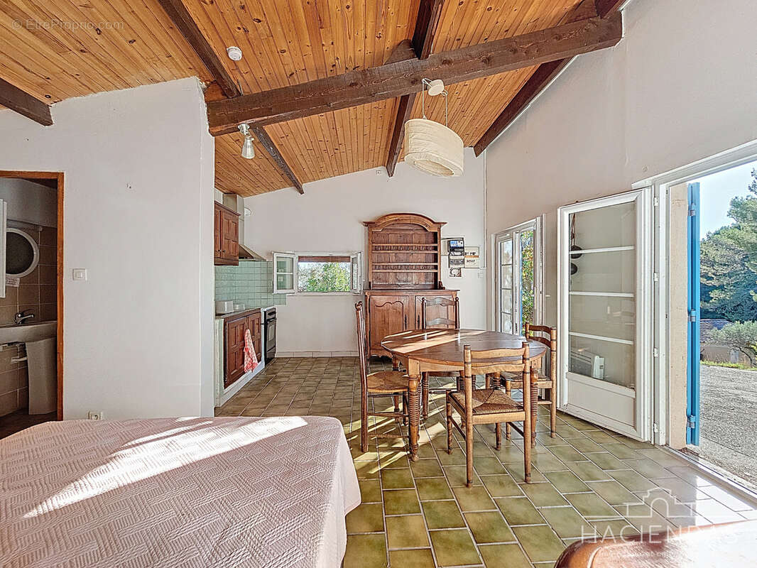 Maison à VENTABREN