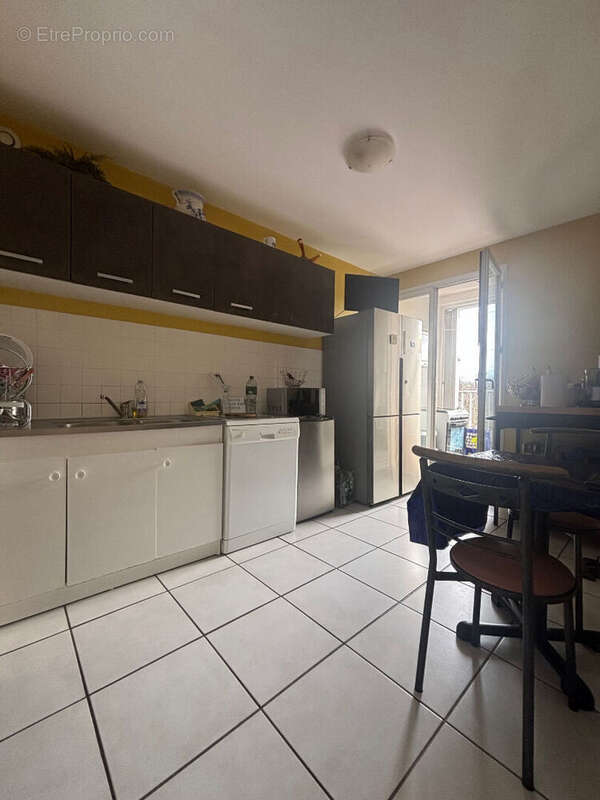 Appartement à LONS