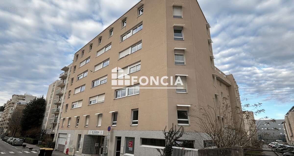 Appartement à SAINT-ETIENNE