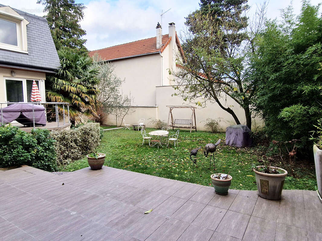 Maison à LIVRY-GARGAN