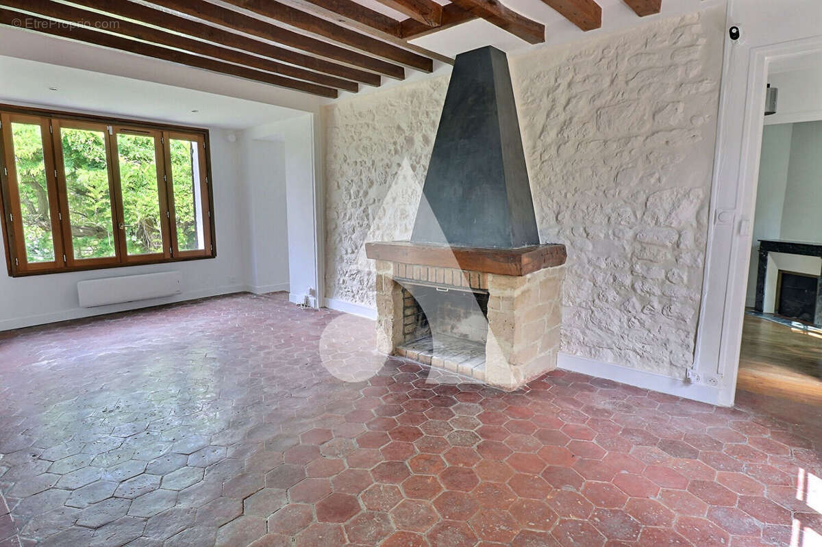 Maison à MERY-SUR-OISE