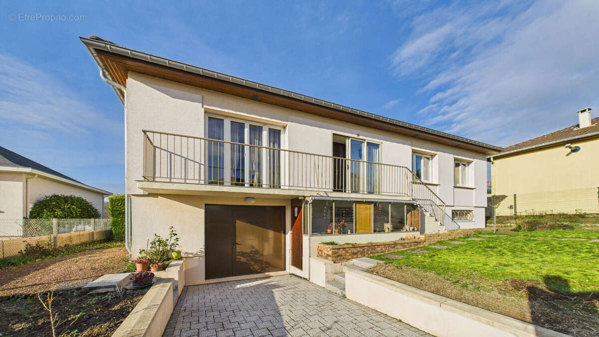 Pavillon 8 pièces - Courcelles Chaussy - 160 m2 - 5 chambres - véranda - photo 18