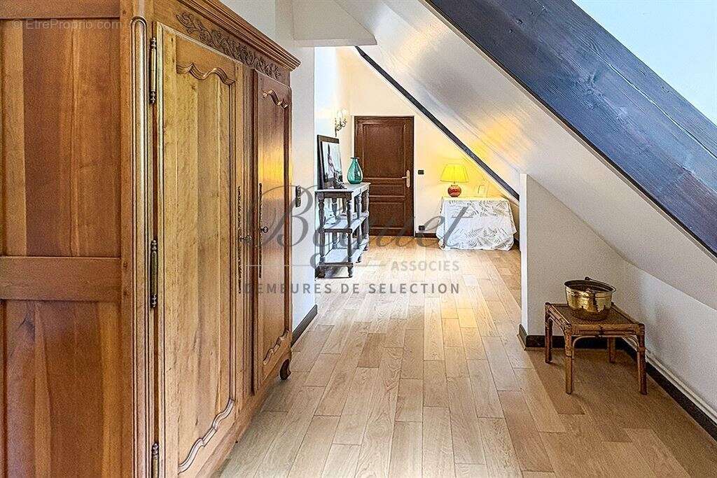 Maison à POIGNY-LA-FORET