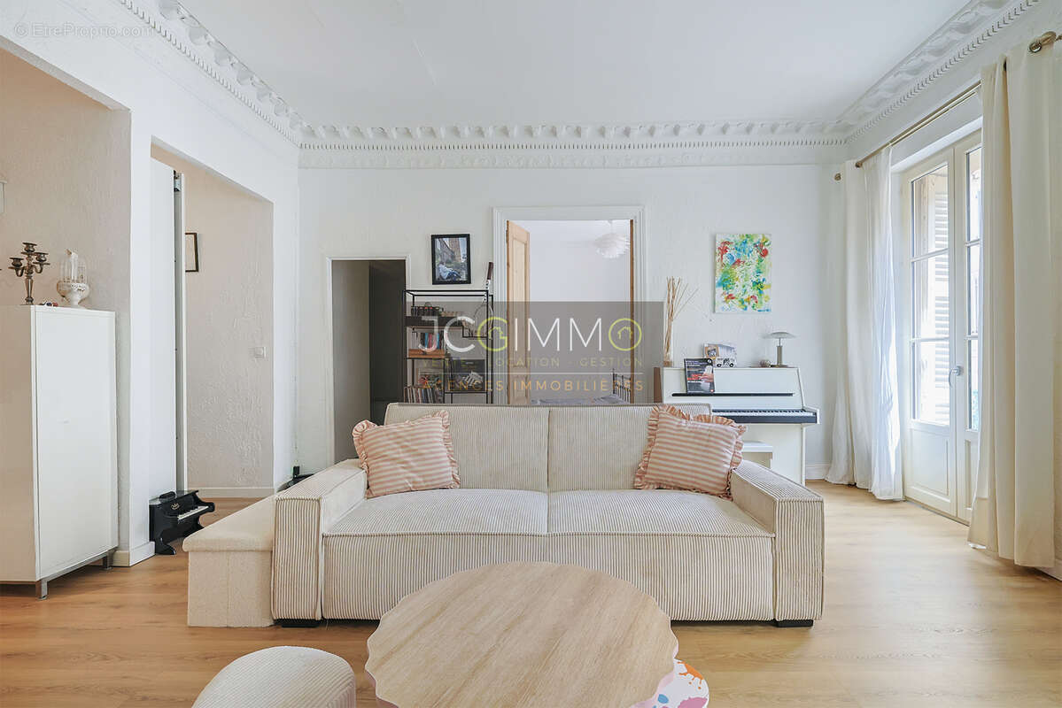 Appartement à HYERES