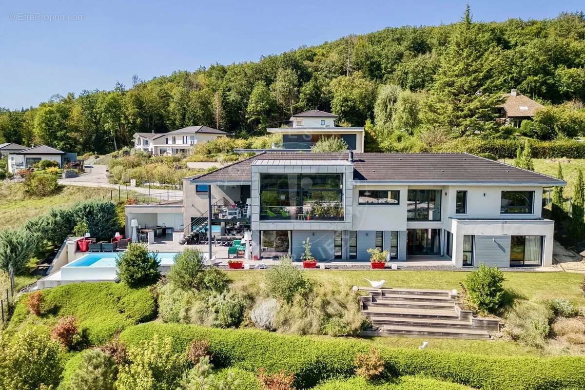 Annecy nord - villa de 4 chambres - 310 m2 au sol - photo 9