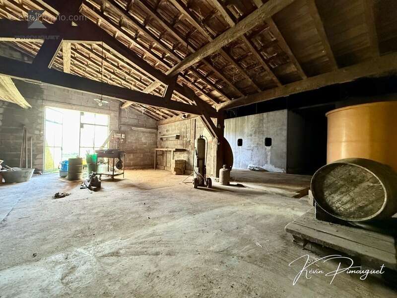 Maison à MOULIETS-ET-VILLEMARTIN