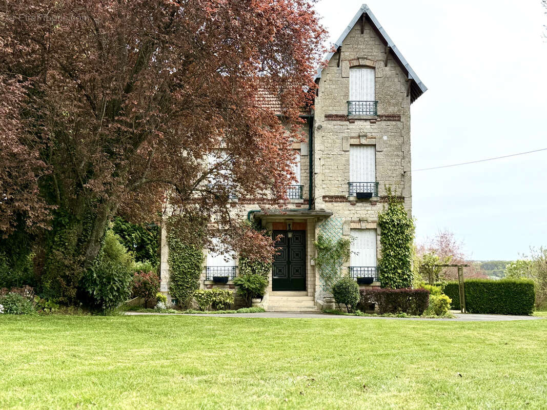 Maison à CHAMOUILLE