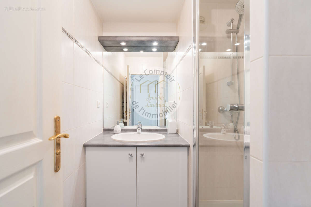 Appartement à MARSEILLE-9E