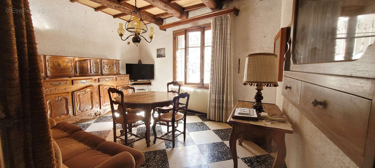 Maison à NIMES