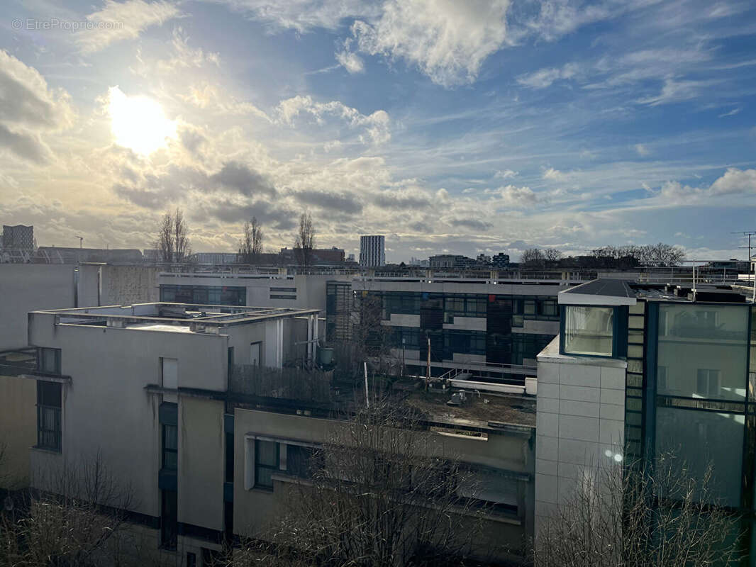 Appartement à AUBERVILLIERS