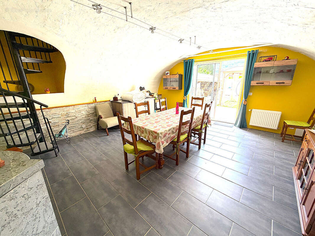 Maison à SEYSSEL