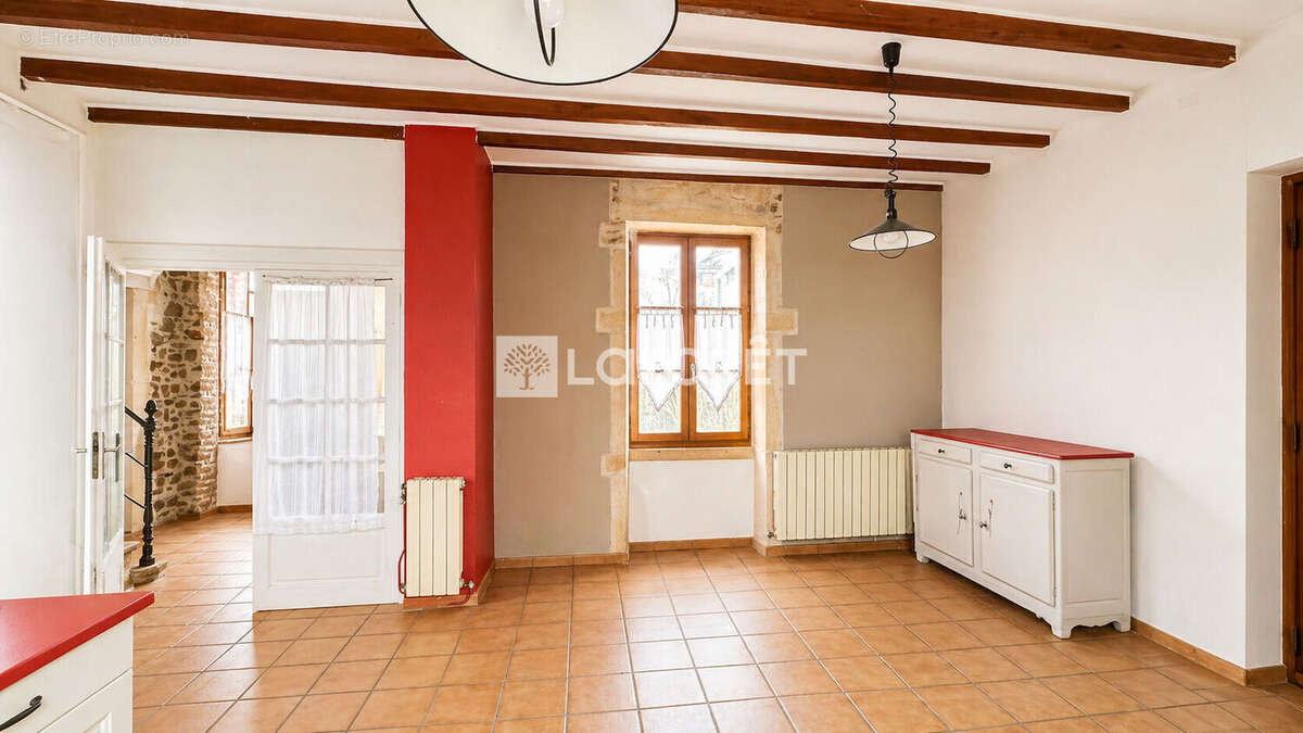 Maison à SOURCIEUX-LES-MINES