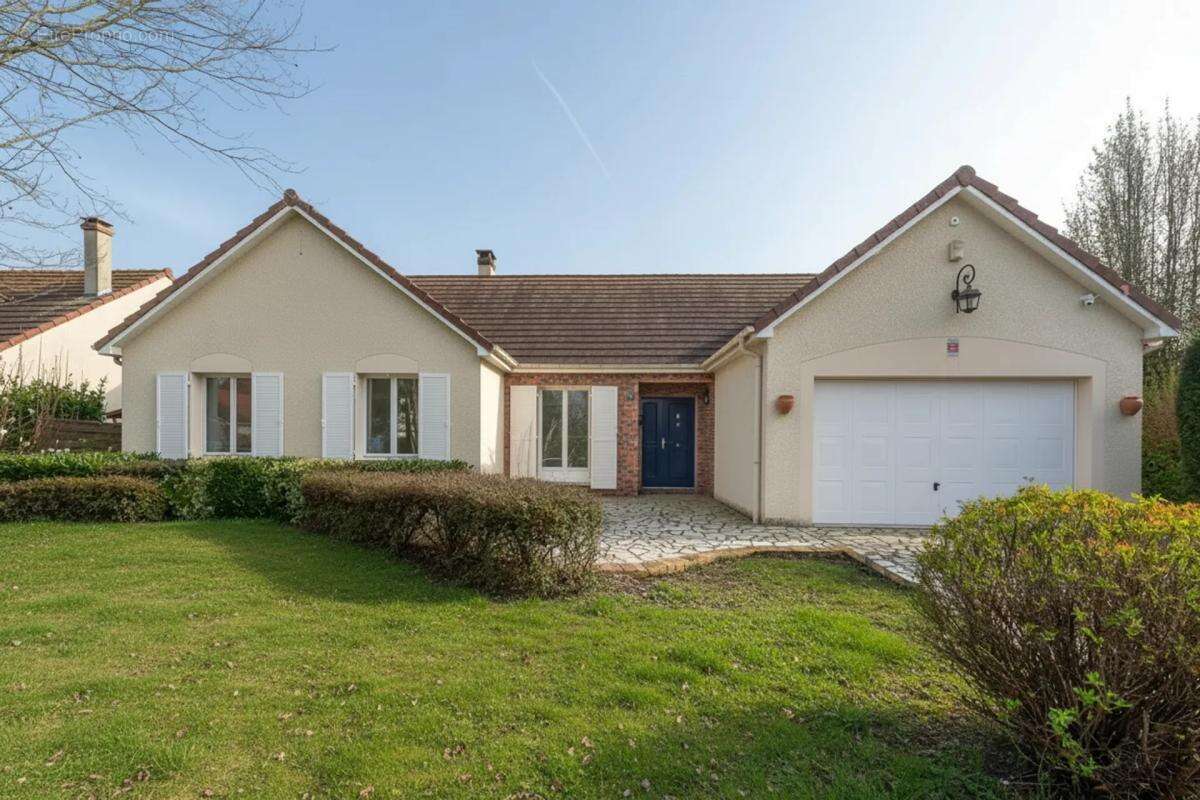 Maison à CLAYE-SOUILLY