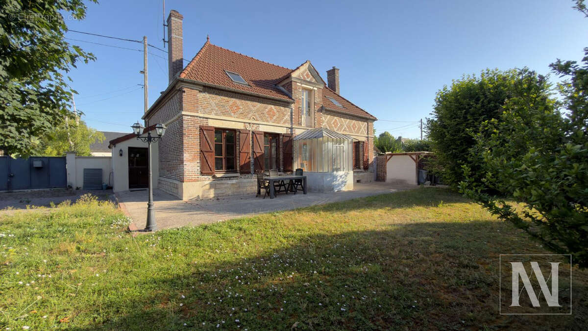 Maison à SAINT-LYE