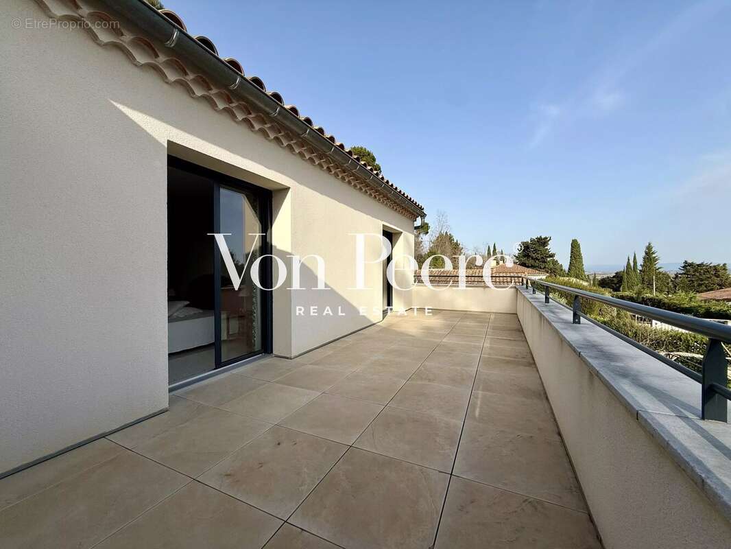 Maison à VILLENEUVE-LES-AVIGNON