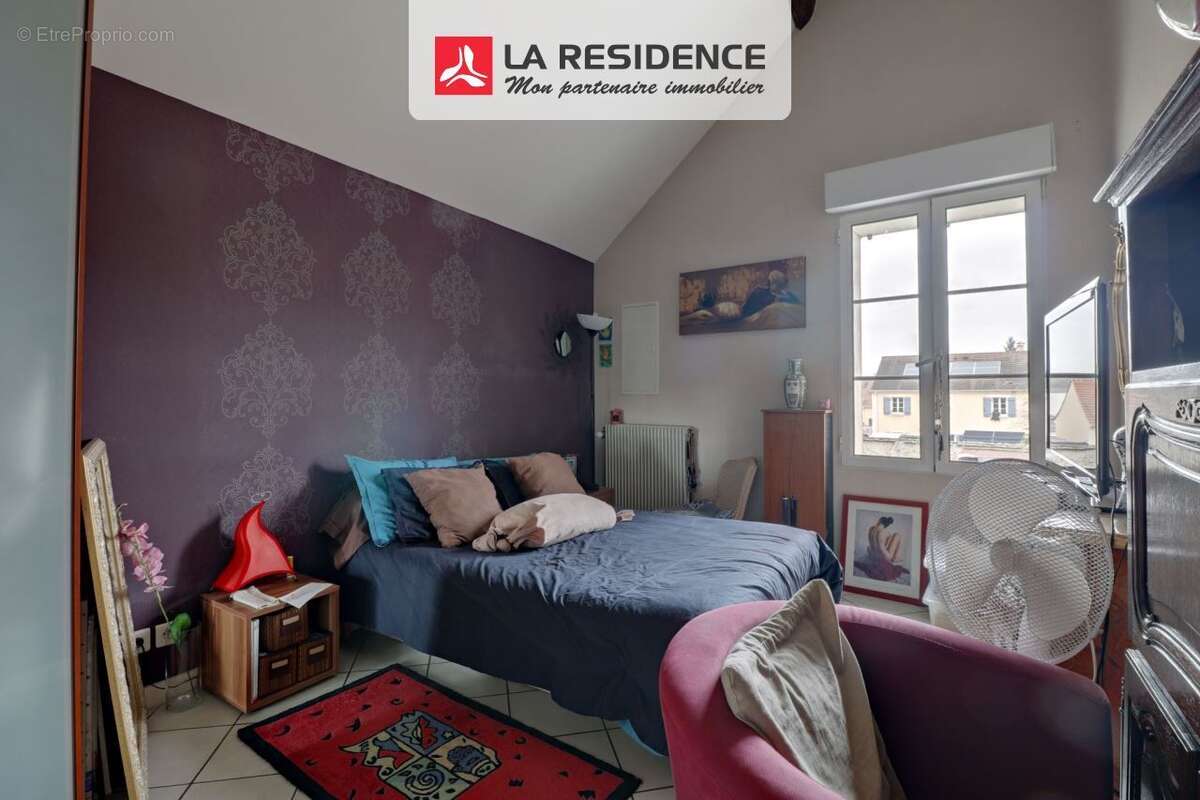 Maison à JOUY-LE-MOUTIER