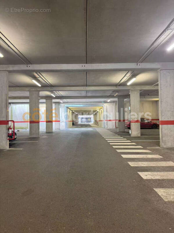 Vente Local Commercial 200 M² à Tremblay-en-France (93290) - photo 6